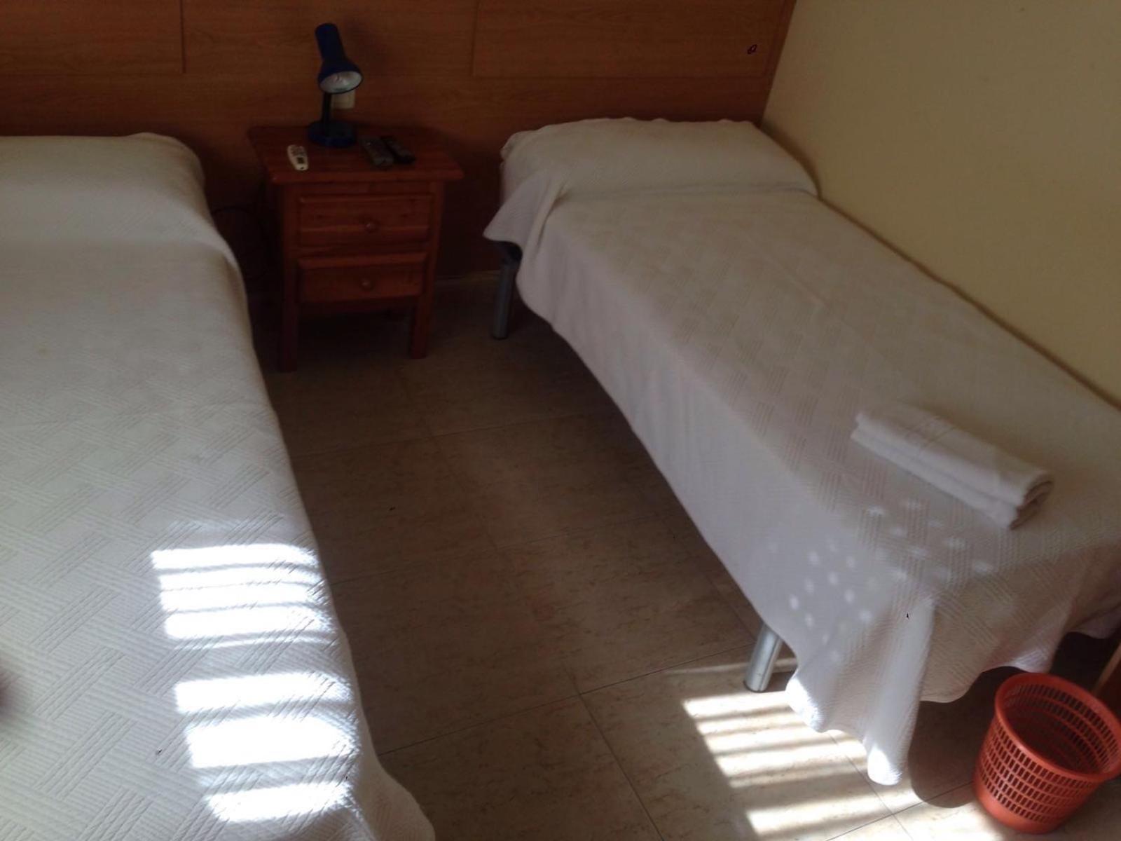 Hostal Jose Luis Brunete Luaran gambar
