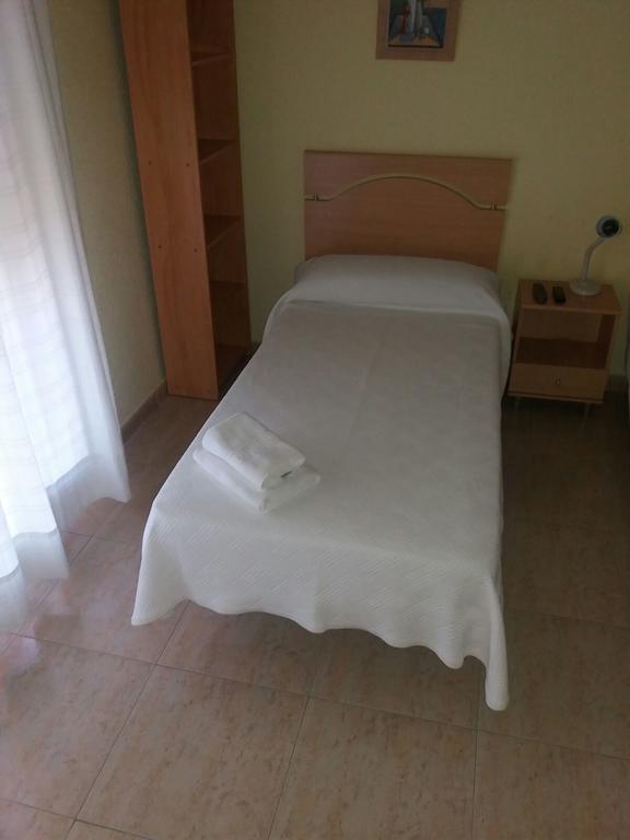 Hostal Jose Luis Brunete Luaran gambar