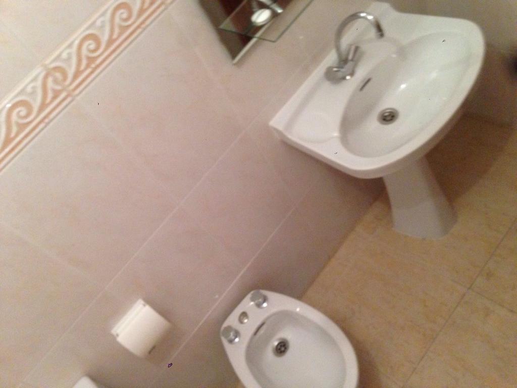 Hostal Jose Luis Brunete Luaran gambar