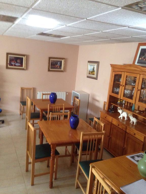 Hostal Jose Luis Brunete Luaran gambar