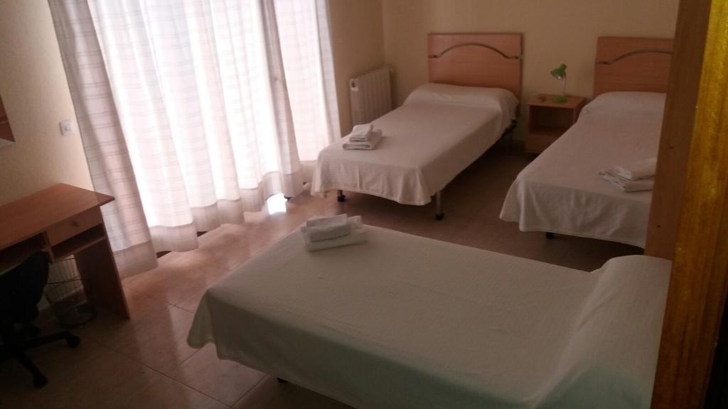 Hostal Jose Luis Brunete Luaran gambar